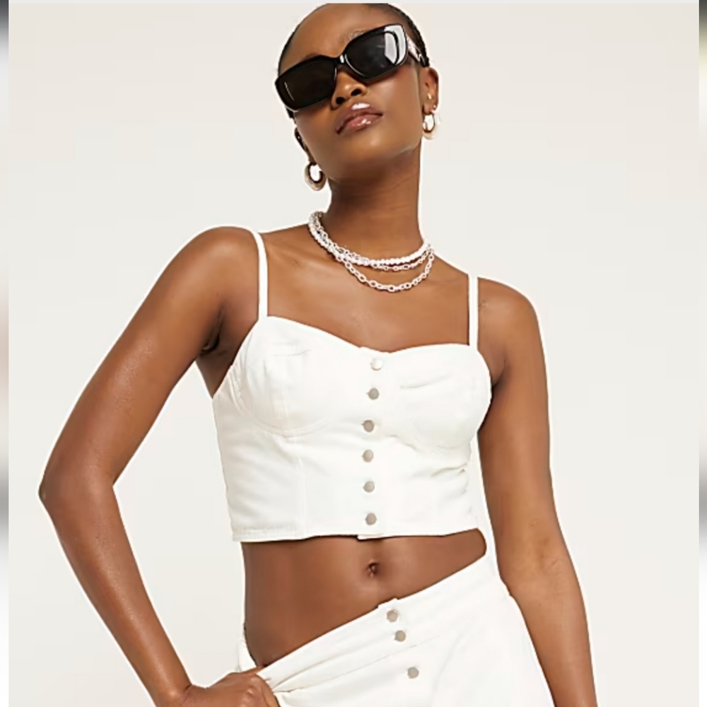 NWOT Moon River White Button-Up Crop Top Denim Size Small